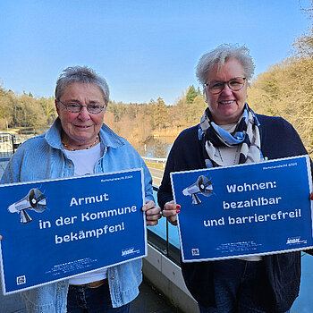 Zwei Frauen aus dem VdK-Landesvorstand mit Forderungen - Quelle: VdK