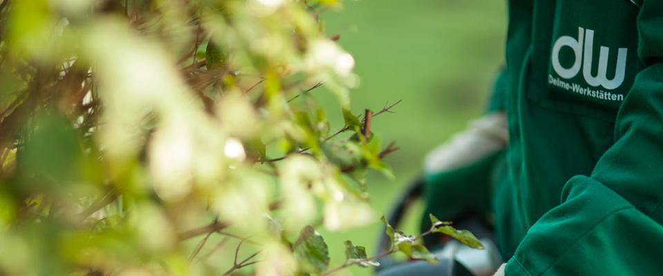 Arbeitsbereich Garten- und Landschaftspflege bei der Delme-Werkstätten gGmbH - nur einer von über 20 Arbeitsbereichen.