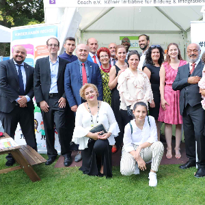 Funktionäre von Coach e.V. sowie einige unserer Familien beim Sommerfest des Bundespräsidenten in Berlin 2019